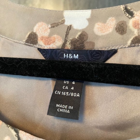 H&M Floral Flowy Sleeveless Dress - Picture 2 of 7